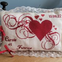 Coussin ou boîte pour alliance - 1