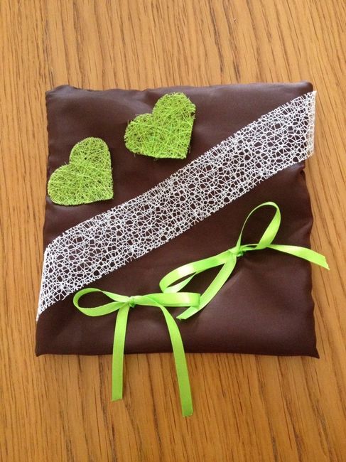 Coussin pour les alliances. - 1