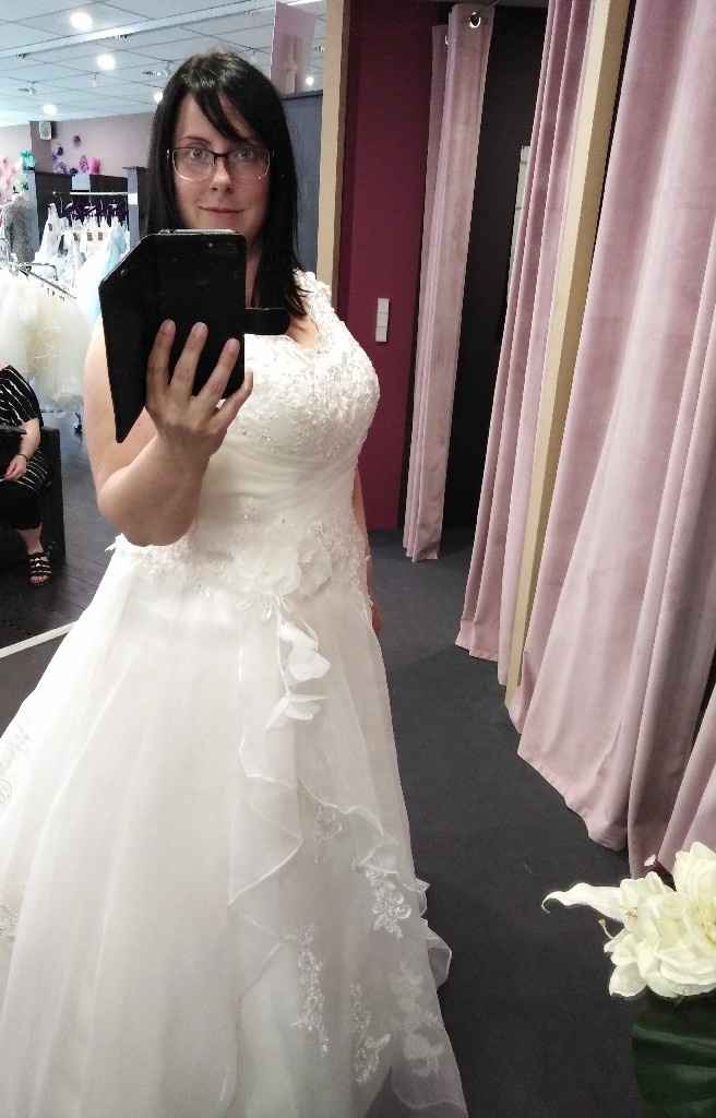 J-3 j ai ma robe 😍😍 - 1