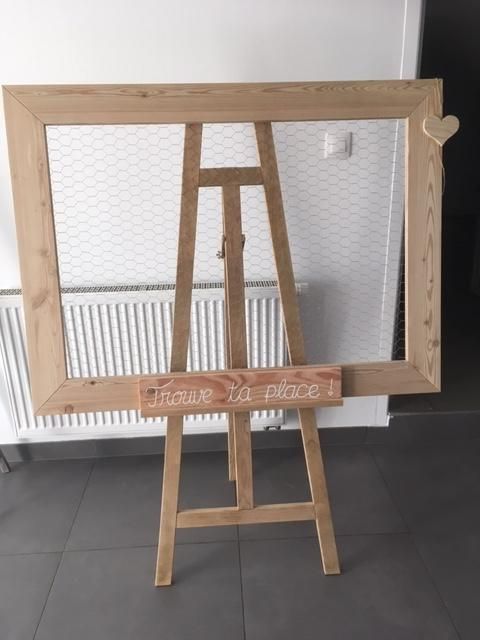plan de table (manque les affichettes et la verdure sur le dessus)