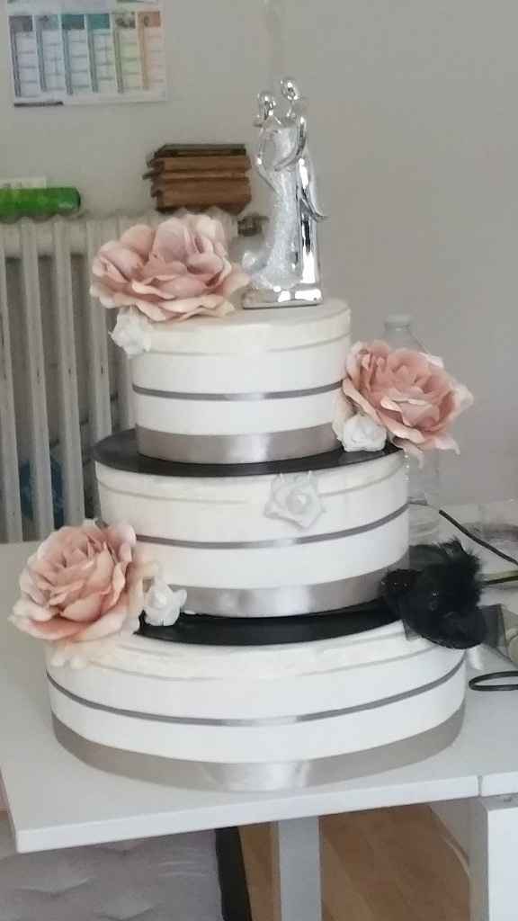 voici le faux weeding cake