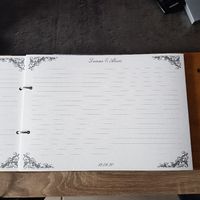 Livre d'or parfait mais.......... la date - 2