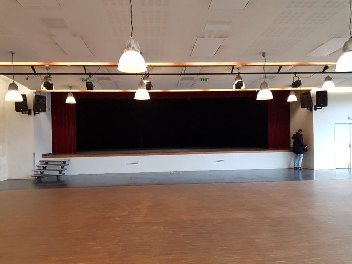 Je suis à la recherche d'une belle salle des fêtes dans l'oise - 1