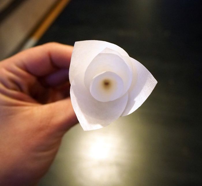 Tuto grosse fleur blanche 3