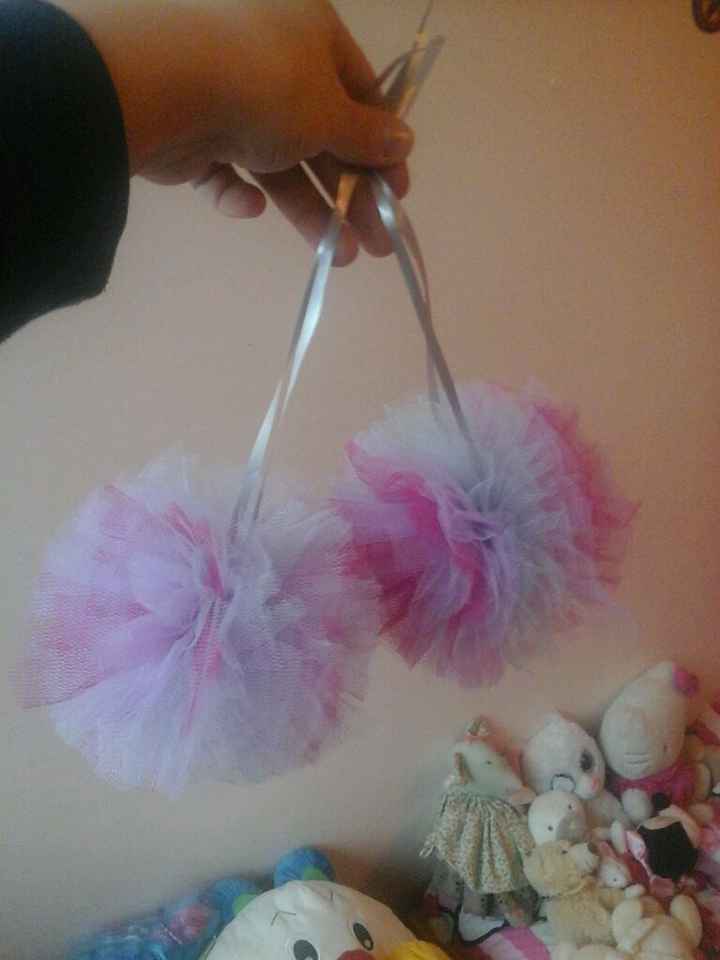 Mes pompons pour les banc de l eglise - 1