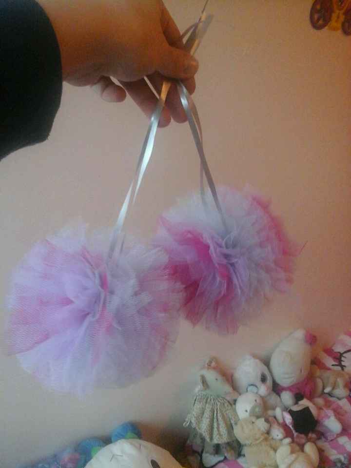 Mes pompons pour les banc de l eglise - 2