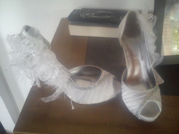 THE paire de chaussures !