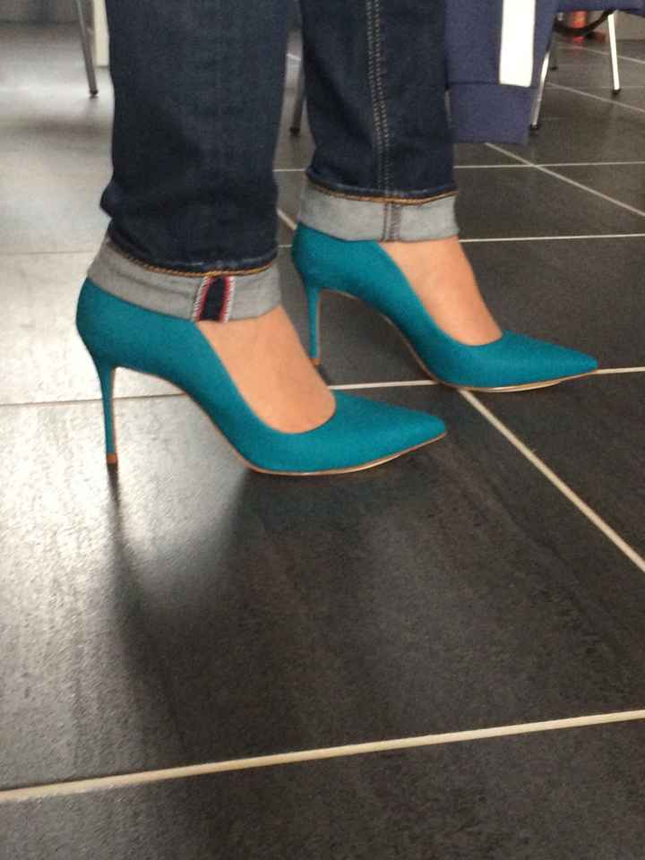 Chaussures de couleur pour le jour j? - 1