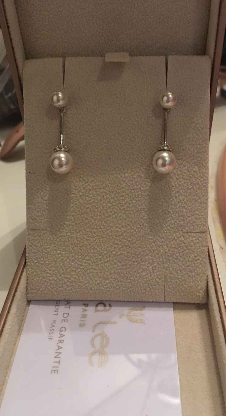  Boucle d'oreille - 1