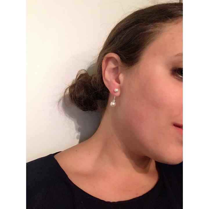  Collier et boucles pour la robe - 1