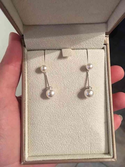  Collier et boucles pour la robe - 2