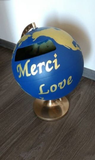 Urne, totalement dépitée ... - 1