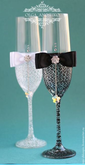 Coupes de champagne des mariés. - 7