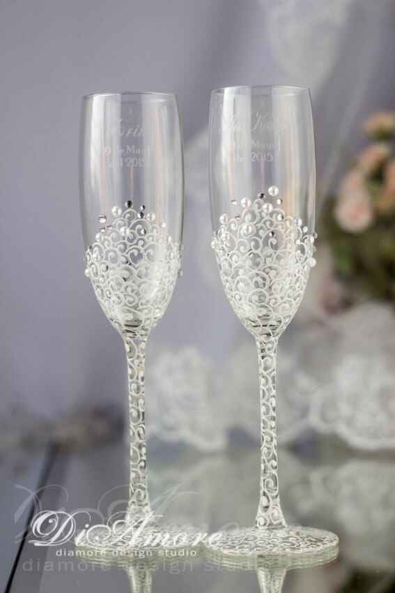 Coupes de champagne des mariés. - 3