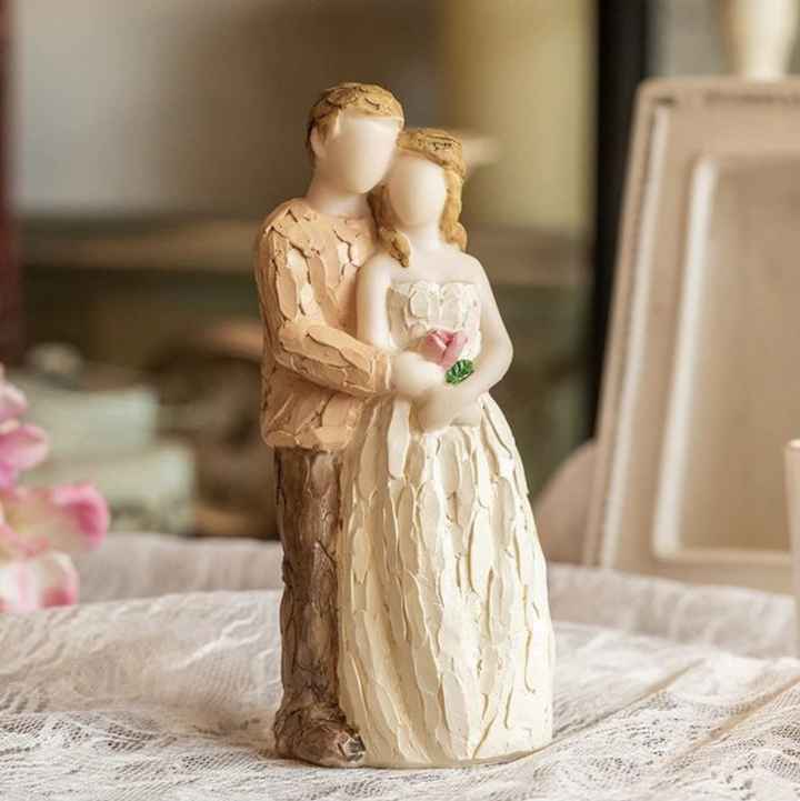 Notre wedding topper