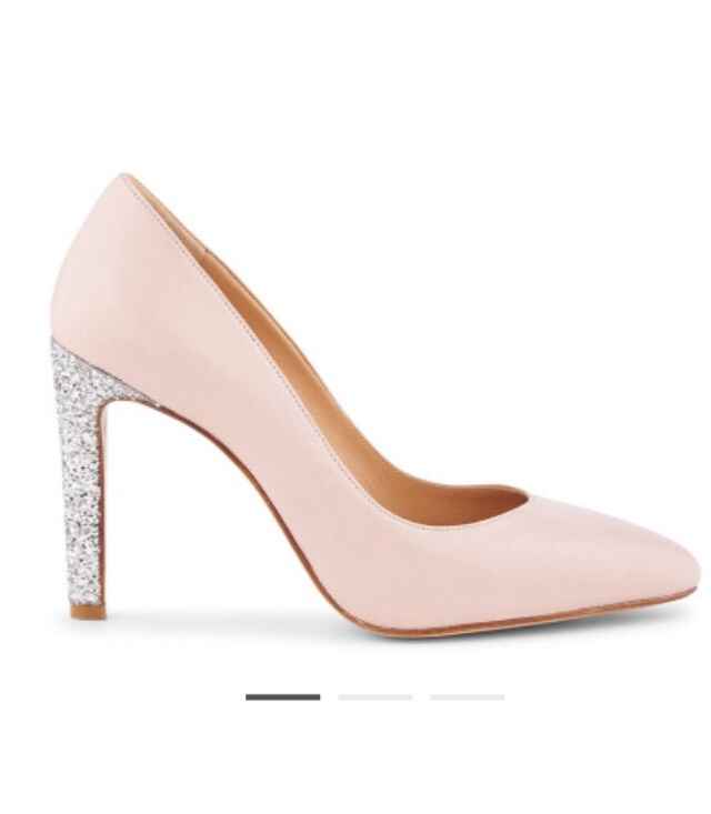  Tenue du lendemain et chaussures - 1