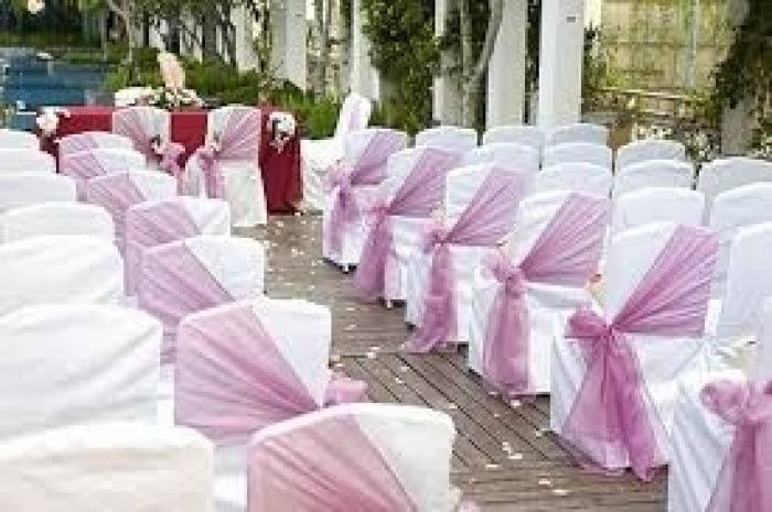 aussi pour l'église mais la couleur en lilas