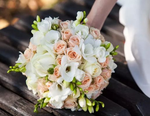 Tu préfères... Un mariage "total blanc", "total couleur" ou "total nude" ? 9