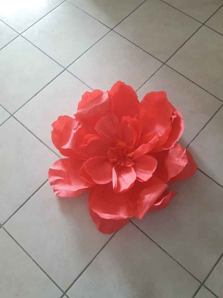 diy du jour: fleur géante en papier crépon - 1