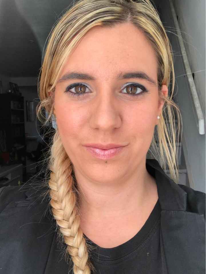 Troisieme essaie maquillage - 1