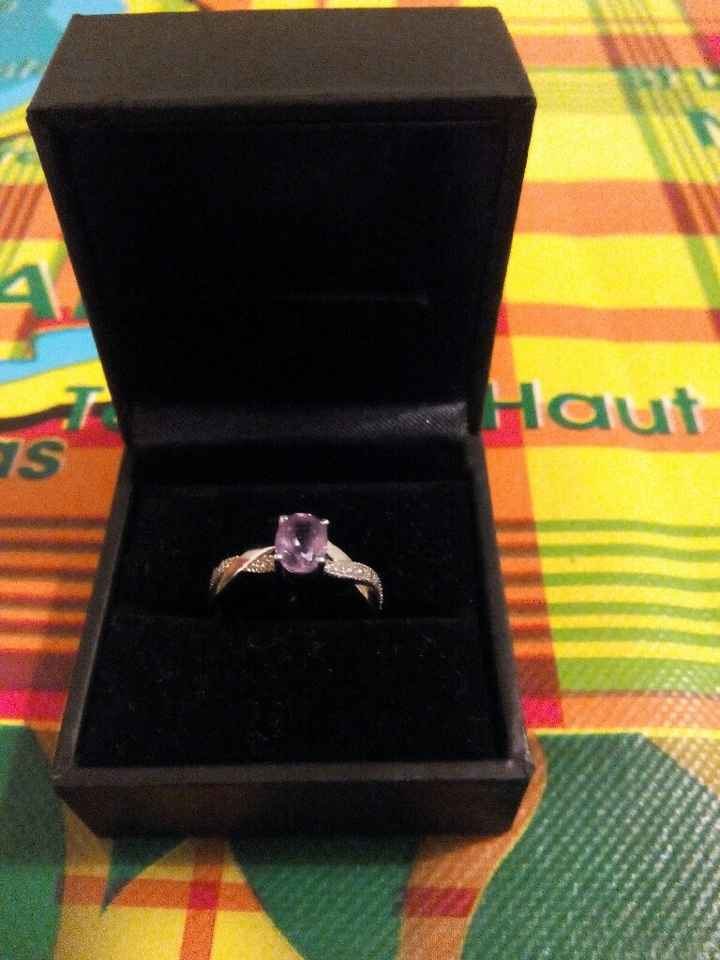 La bague de la demande en mariage - 1
