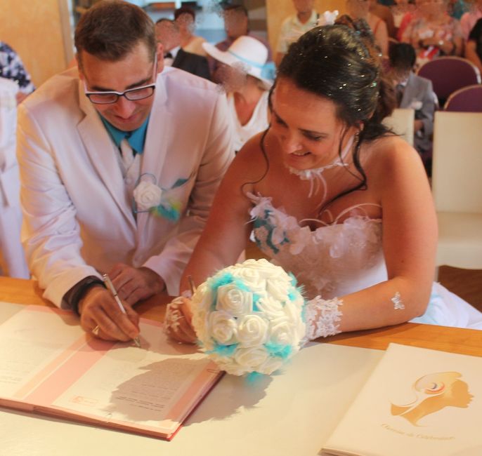Moment des signatures..