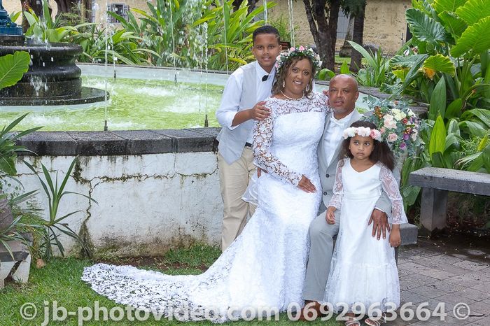 NOTRE PETITE FAMILLE