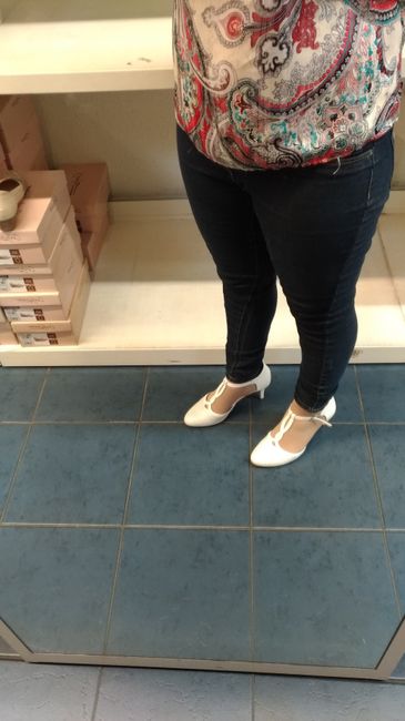 j'ai craquer sur celle-ci aussi j'ai envoyer un mail au magasin pour les réserver, je l'es récupère 