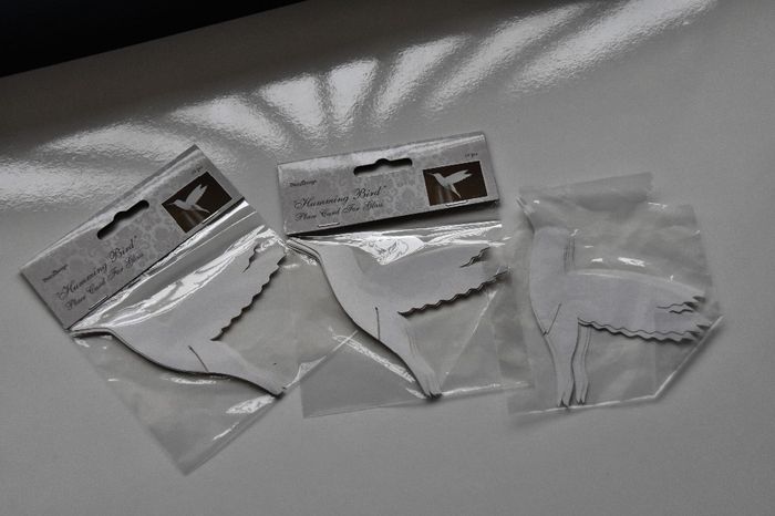 cartes de placement à table blanche (à mettre sur un verre) en forme d'oiseau (26)