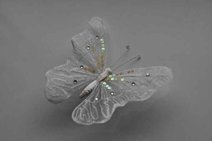 épingle papillon blanc en tissu (env 17 cm)