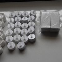 bougies LED avec piles fournies (6 moy - 6cm de ht, 22 petites -5cm de haut, +2 petites dans un boca