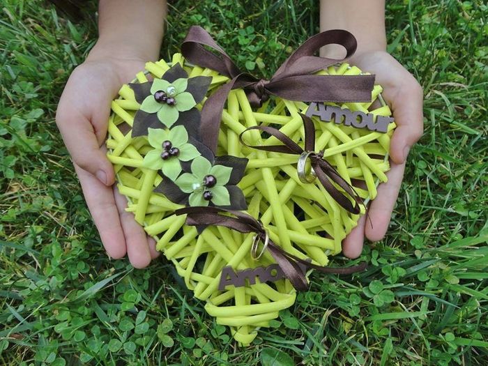 Porte alliance, coeur en rotin