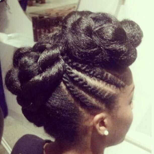 a demi tressée + rajout pour chignon