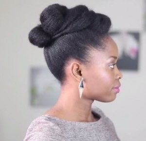 coiffure sur cheveux crépus détendus