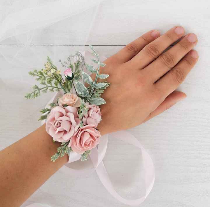 Bracelet bouquet contre bouquet traditionnel (suite) - 1