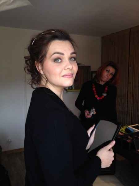 Essais: coiffure et maquillage