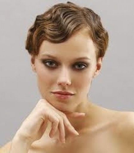 Coupe de cheveux courts rétro