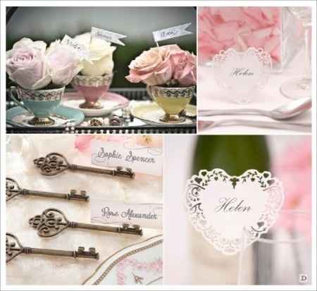 Marque place dentelle 