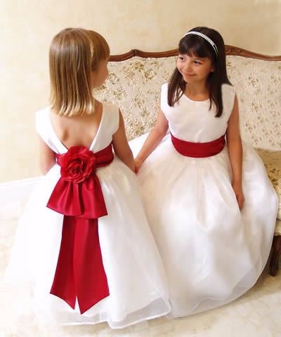 tenue prévue pour les enfants du cortège