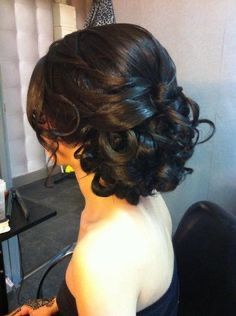 Coiffure et robe - 2