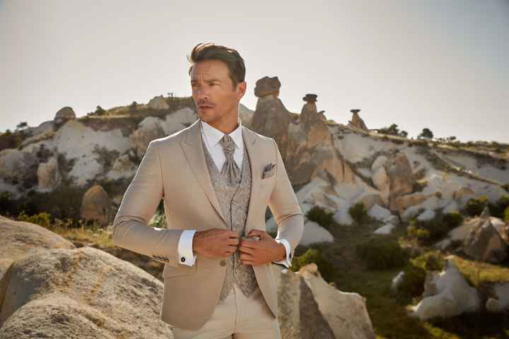 costume de mariage beige clair Trouville adulte et enfant 2025-2026