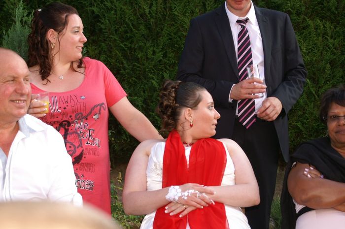 La mariée et sa soeur jumelle