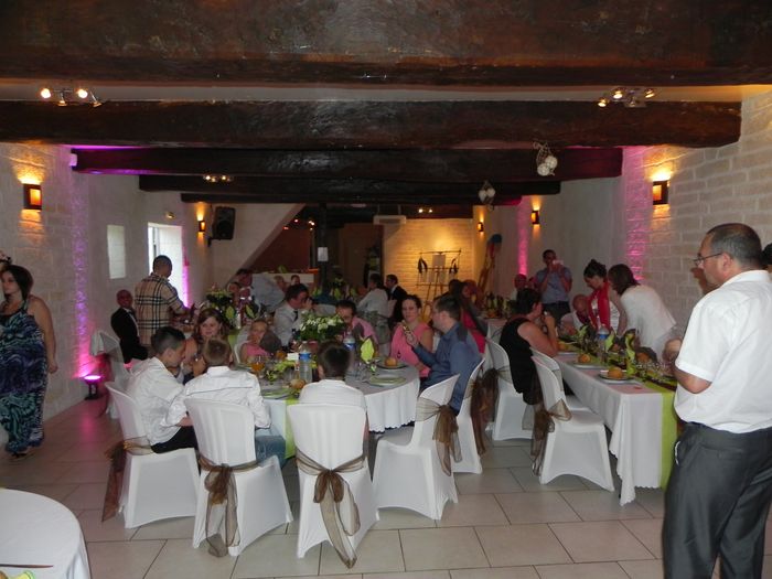 Tables des invités et de la table d'honneur