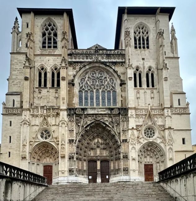 Décoration dans l'église 1