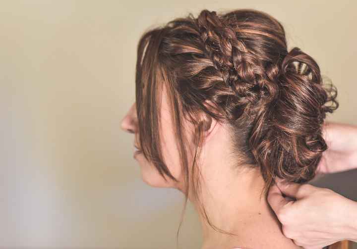 Tresse de côté, coiffure bohême chic