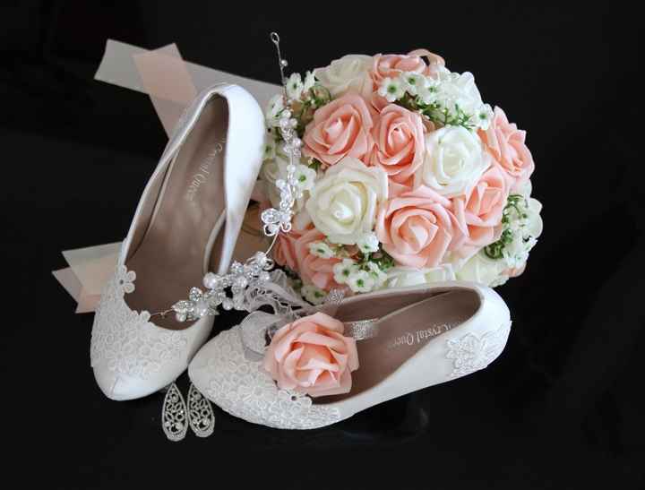 mes chaussures, mon bouquet et mes bijoux