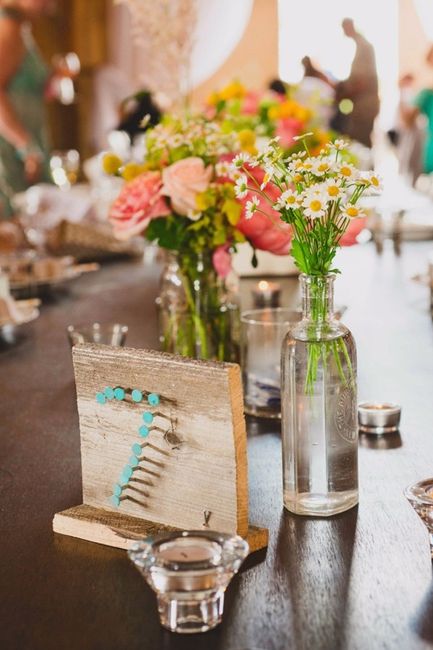 Clous peints sur planche