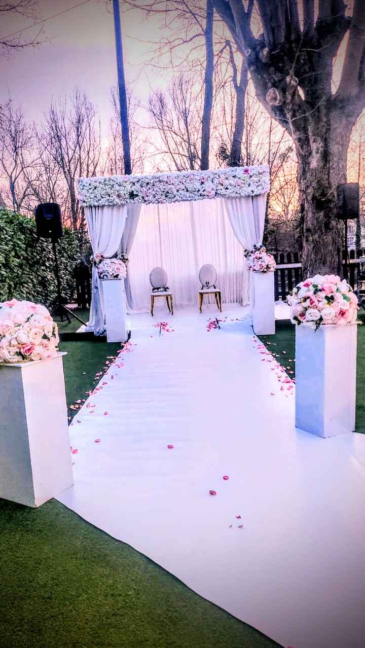 Place à la ceremonie...