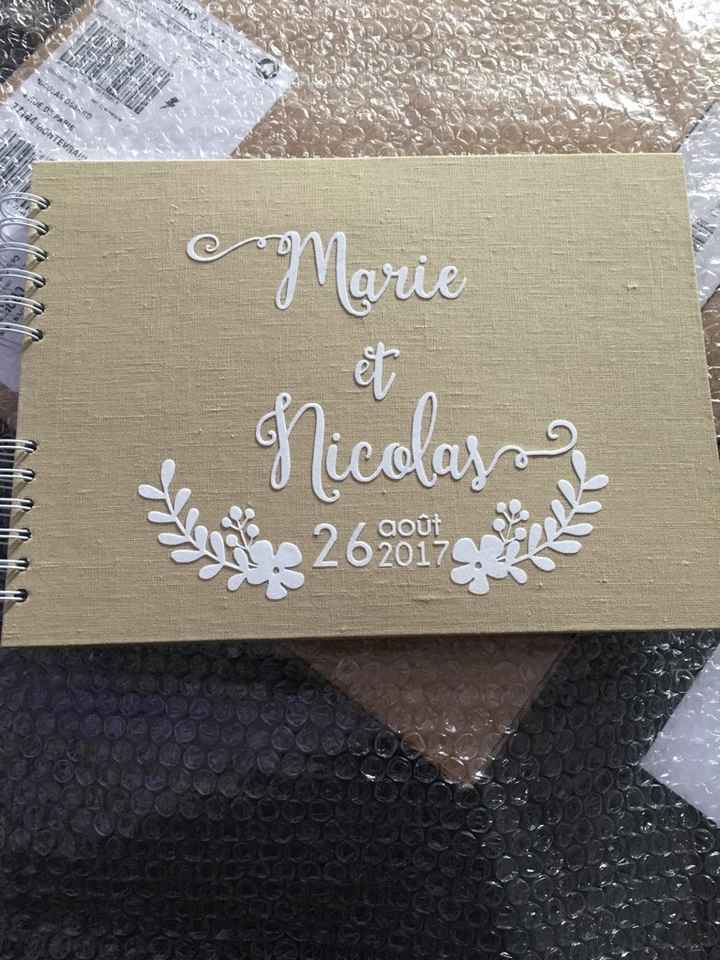 Livre d'or,  il est arrivé ! - 1