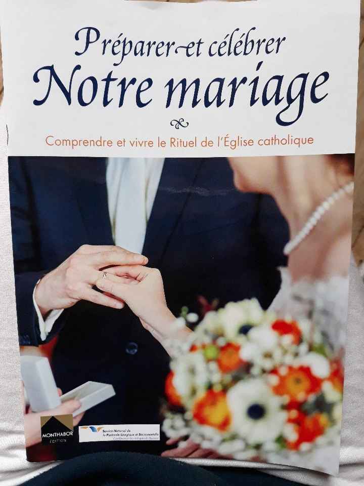 Perdu avec livret de messe - 1